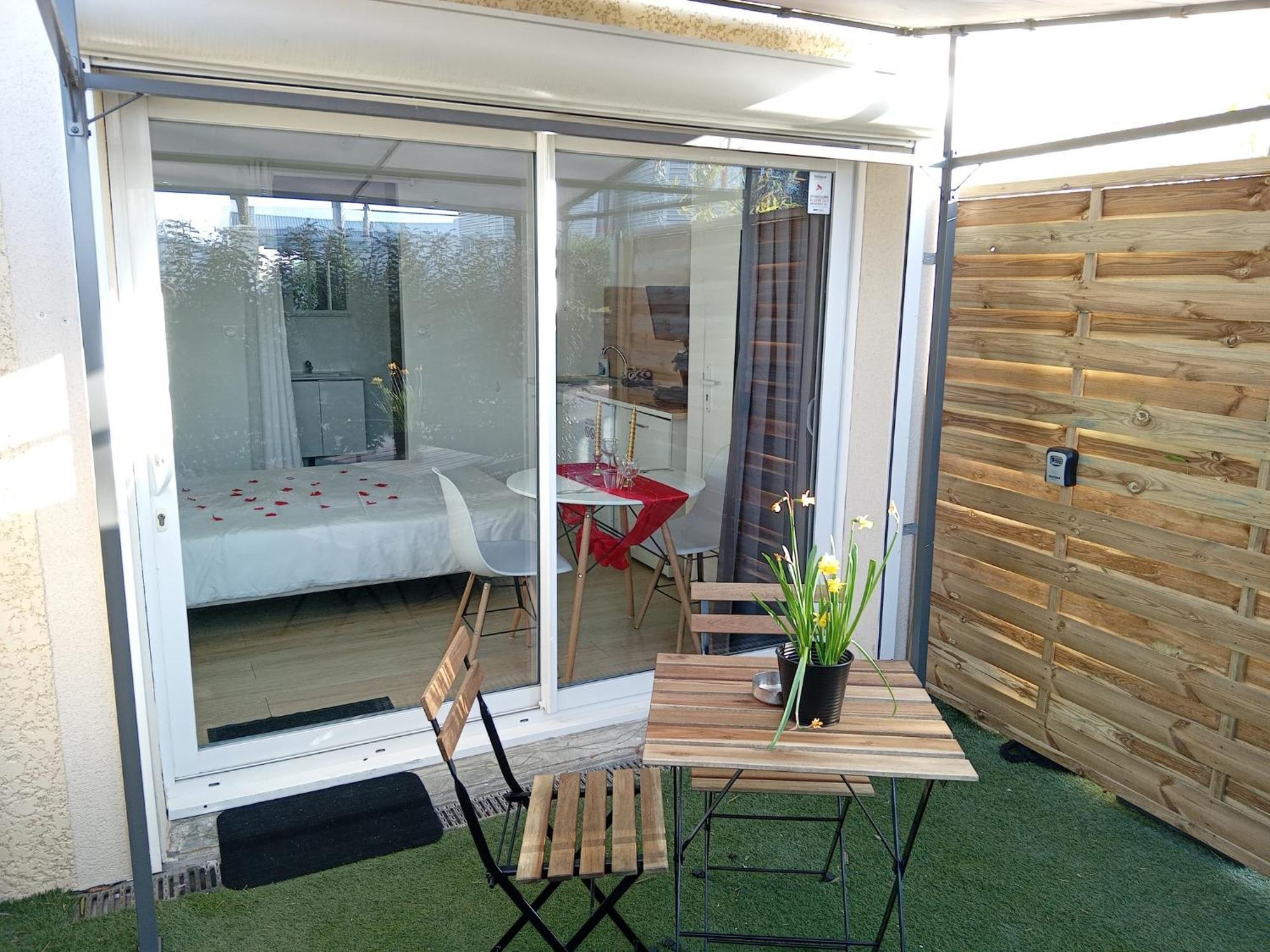 Appart'Hotel Le Clos Lassagne A Brignais - Lyon Sud ภายนอก รูปภาพ