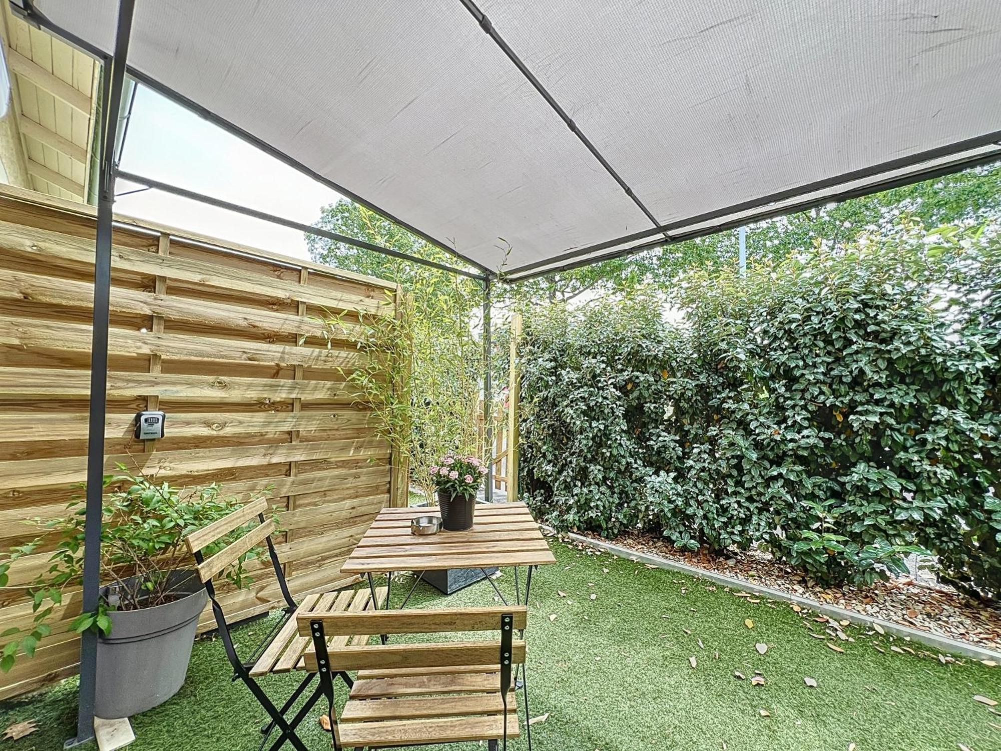 Appart'Hotel Le Clos Lassagne A Brignais - Lyon Sud ภายนอก รูปภาพ