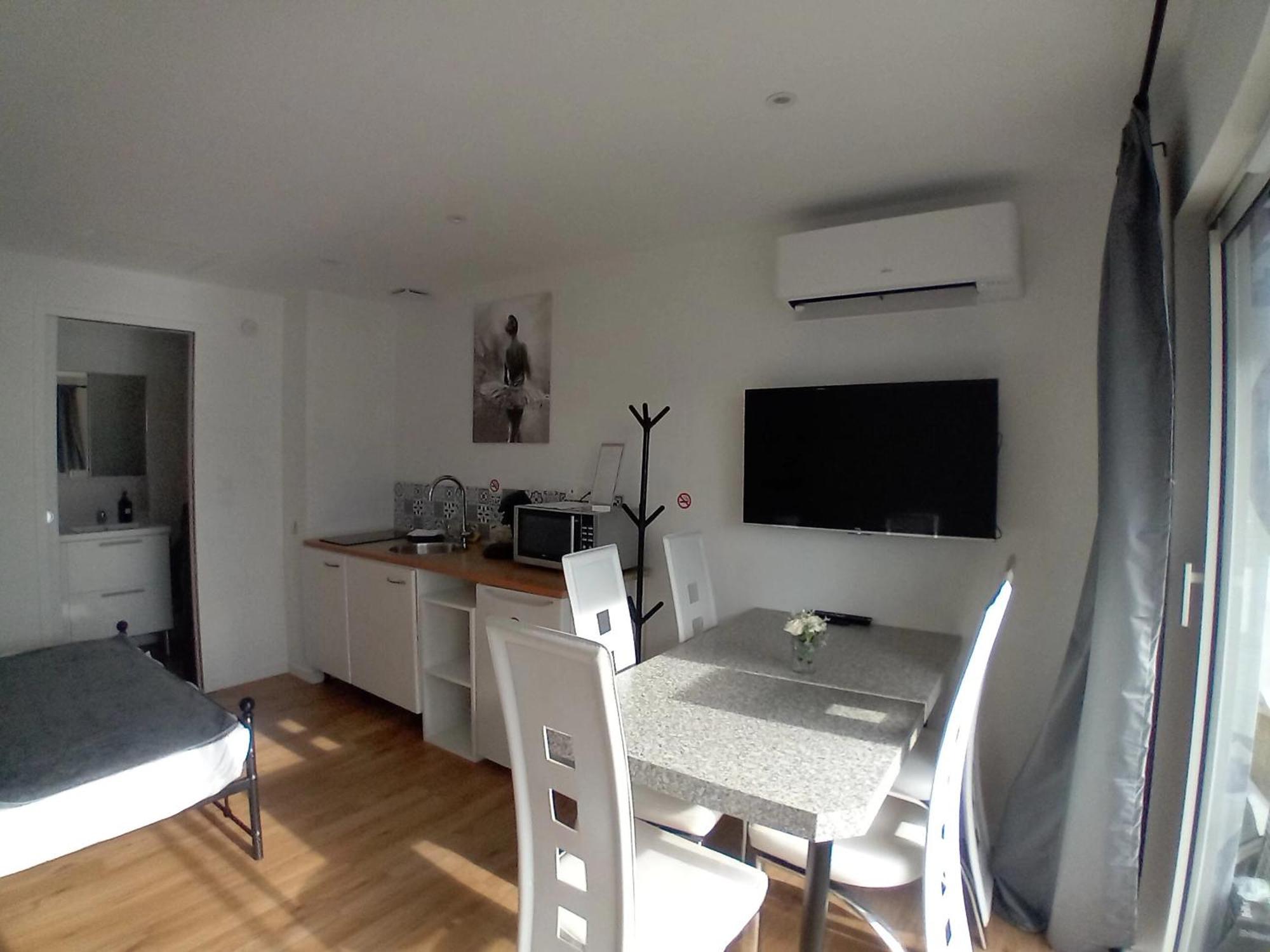 Appart'Hotel Le Clos Lassagne A Brignais - Lyon Sud ภายนอก รูปภาพ